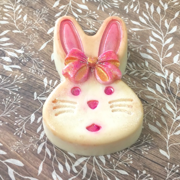 Cpuntry Bunny Soaps ( 5 soaps on this listing as shown) - Picture 3 of 7